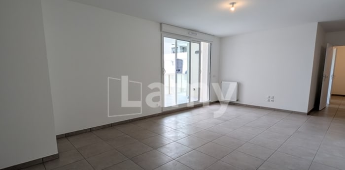 Image 2 sur 5 - Appartement  ·  Location · Thonon Les Bains (74200) · 3 pièces · 73m²