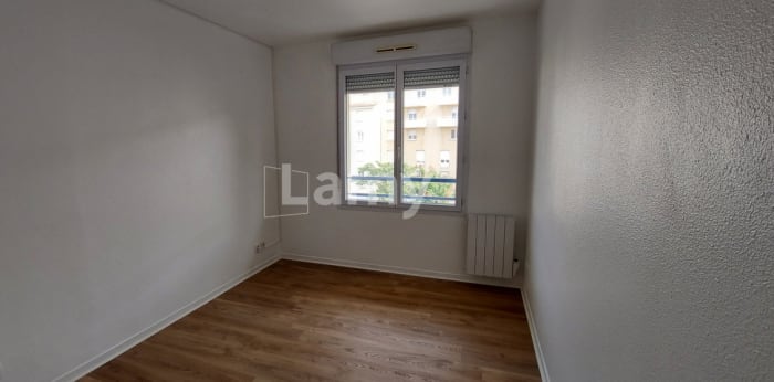 Image 4 sur 7 - Appartement  ·  Location · Agen (47000) · 2 pièces · 40m²