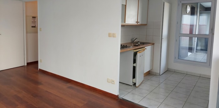 Image 1 sur 9 - Appartement  ·  Location · La Roche Sur Yon (85000) · 2 pièces · 42m²