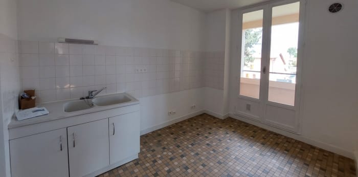 Image 2 sur 8 - Appartement  ·  Location · Villefranche Sur Saone (69400) · 3 pièces · 58m²