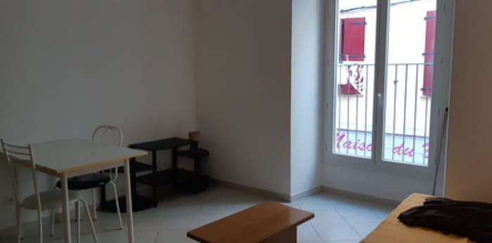 Image 6 sur 7 - Appartement  ·  Location · Sisteron (04200) · 1 pièce · 27m²