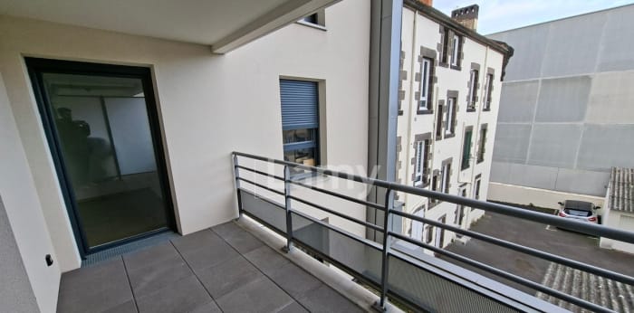Image 6 sur 7 - Appartement  ·  Location · Clermont Ferrand (63100) · 2 pièces · 43m²