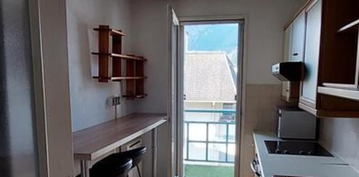 Image 8 sur 9 - Appartement  ·  Location · Grenoble (38000) · 2 pièces · 46m²