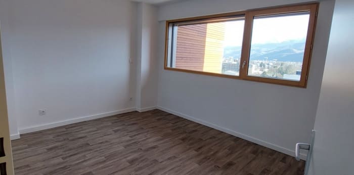 Image 7 sur 9 - Appartement  ·  Location · Grenoble (38100) · 5 pièces · 106m²