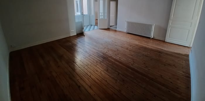 Image 1 sur 7 - Appartement  ·  Location · Bordeaux (33800) · 3 pièces · 82m²