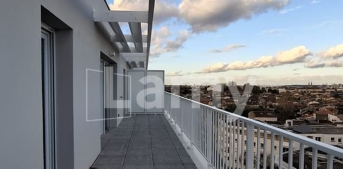 Image 7 sur 15 - Appartement  ·  Location · Talence (33400) · 5 pièces · 98m²