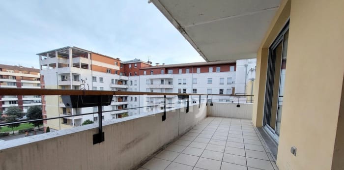 Image 7 sur 18 - Appartement  ·  Location · Toulouse (31200) · 4 pièces · 84m²