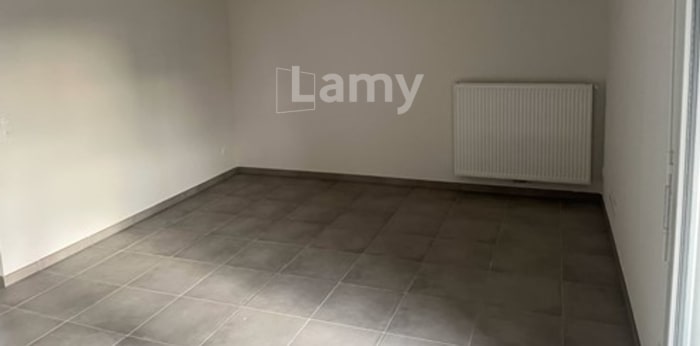 Image 2 sur 5 - Appartement  ·  Location · Artigues Pres Bordeaux (33370) · 2 pièces · 46m²