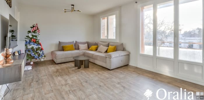 Image 2 sur 9 - Appartement  ·  Vente · Rillieux La Pape (69140) · 3 pièces · 73m²