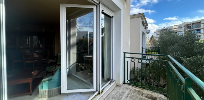 Image 2 sur 16 - Appartement  ·  Vente · Bordeaux (33200) · 4 pièces · 94m²