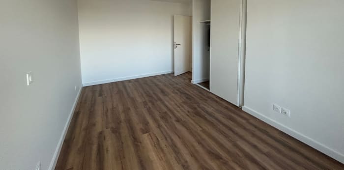 Image 4 sur 5 - Appartement  ·  Vente · Bordeaux (33800) · 5 pièces · 98m²