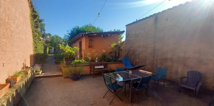 Image 1 sur 12 - Immeuble  ·  Vente · Vindry Sur Turdine (69490) · 157m²