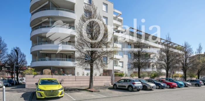 Image 8 sur 9 - Appartement  ·  Vente · Echirolles (38130) · 3 pièces · 75m²