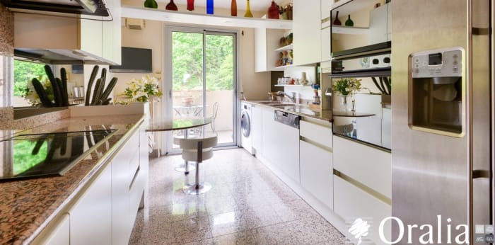 Image 6 sur 10 - Appartement  ·  Vente · Caluire Et Cuire (69300) · 4 pièces · 119m²