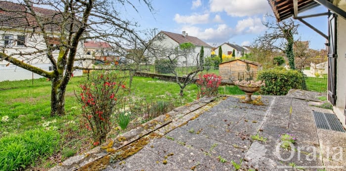 Image 6 sur 11 - Maison/villa  ·  Vente · Longvic (21600) · 7 pièces · 165m²