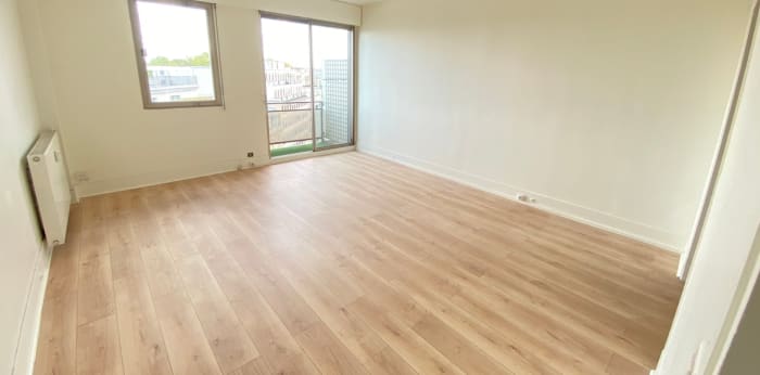 Image 2 sur 4 - Appartement  ·  Vente · Paris (75008) · 1 pièce · 36m²