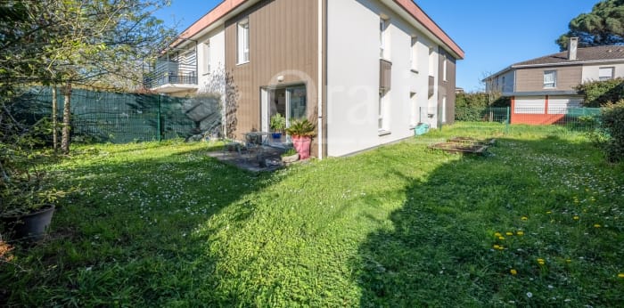 Image 1 sur 12 - Appartement  ·  Vente · Merignac (33700) · 4 pièces · 85m²