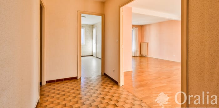 Image 7 sur 14 - Appartement  ·  Vente · Fontaines Sur Saone (69270) · 4 pièces · 102m²