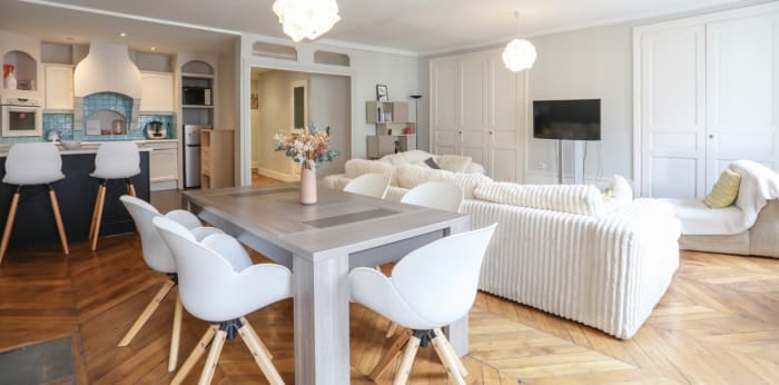 Image 1 sur 6 - Appartement  ·  Vente · Lyon (69002) · 3 pièces · 117m²