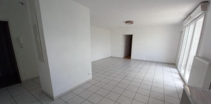 Image 10 sur 16 - Appartement  ·  Vente · Vaulx En Velin (69120) · 4 pièces · 81m²