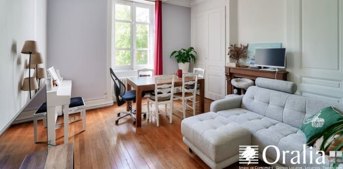 Image 3 sur 11 - Appartement  ·  Vente · Lyon (69006) · 2 pièces · 75m²