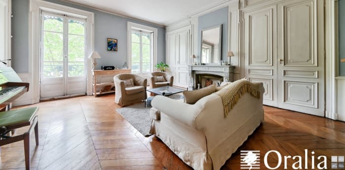 Image 1 sur 16 - Appartement  ·  Vente · Lyon 06 (69006) · 6 pièces · 176m²