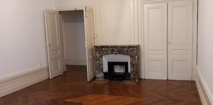 Image 11 sur 14 - Appartement  ·  Vente · Lyon (69006) · 5 pièces · 137m²