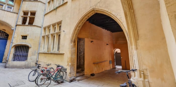 Image 1 sur 10 - Appartement  ·  Vente · Lyon (69005) · 4 pièces · 86m²