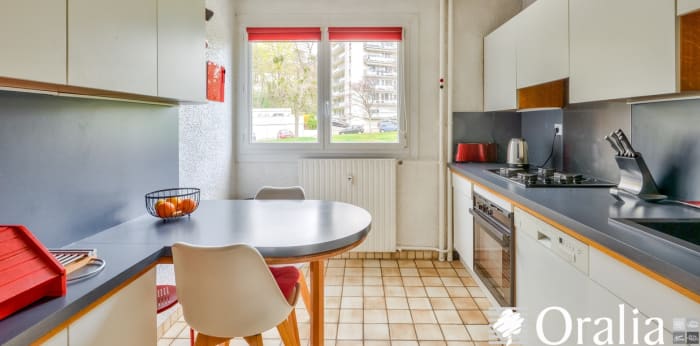 Image 9 sur 13 - Appartement  ·  Vente · Lyon (69009) · 4 pièces · 80m²