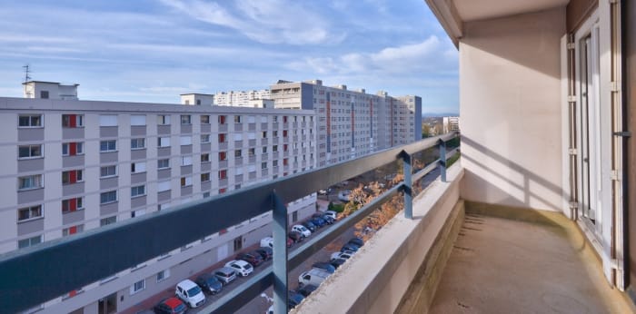 Image 2 sur 17 - Appartement  ·  Vente · Caluire Et Cuire (69300) · 6 pièces · 105m²