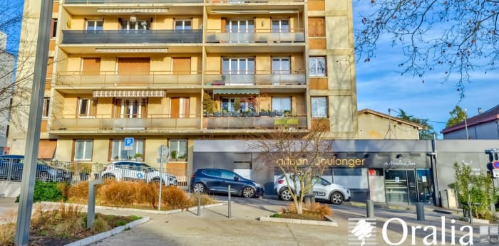 Image 1 sur 9 - Appartement  ·  Vente · Rillieux La Pape (69140) · 3 pièces · 73m²