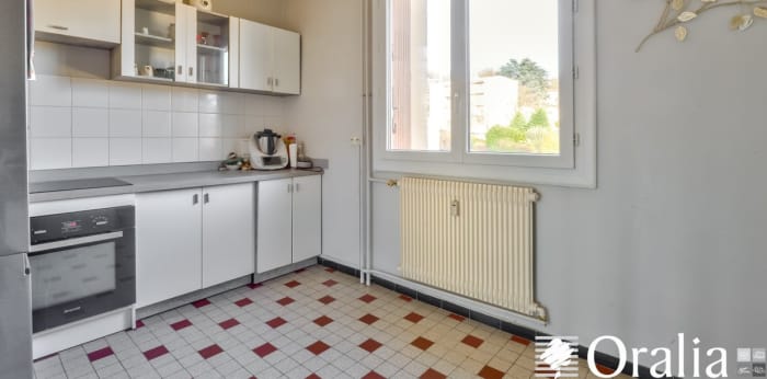 Image 5 sur 9 - Appartement  ·  Vente · Rillieux La Pape (69140) · 3 pièces · 73m²