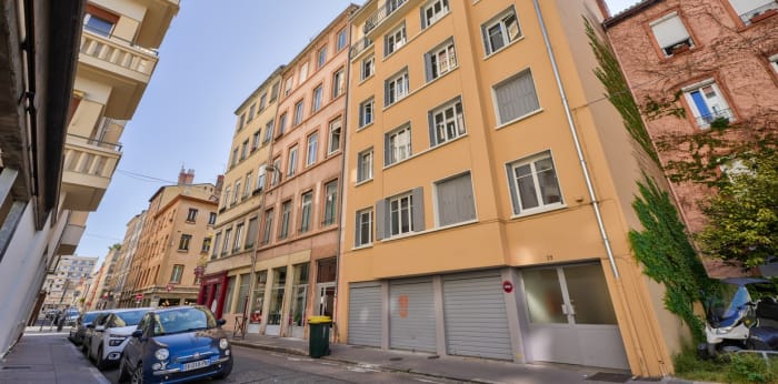 Image 2 sur 8 - Appartement  ·  Vente · Lyon 07 (69007) · 1 pièce · 33m²