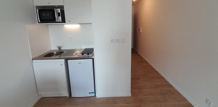 Image 3 sur 8 - Appartement  ·  Location · Dijon (21000) · 1 pièce · 23m²