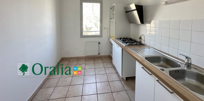 Image 7 sur 16 - Appartement  ·  Location · Villefranche (69400) · 4 pièces · 83m²