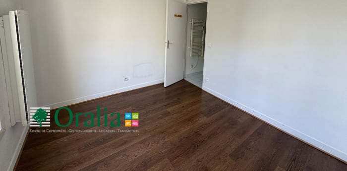 Image 6 sur 8 - Appartement  ·  Location · Paris (75014) · 2 pièces · 32m²