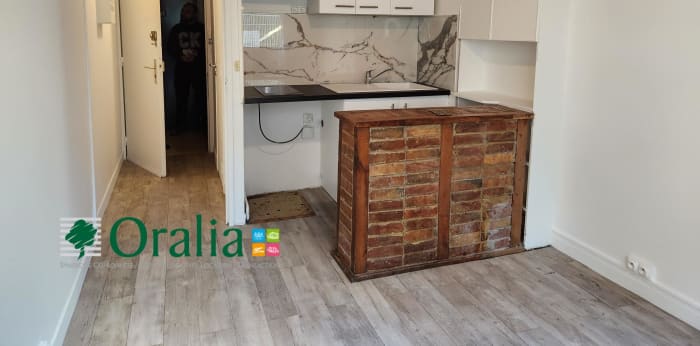 Image 3 sur 6 - Appartement  ·  Location · Paris (75014) · 1 pièce · 15m²