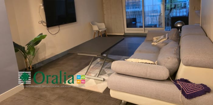 Image 9 sur 13 - Appartement  ·  Location · Paris (75016) · 3 pièces · 76m²