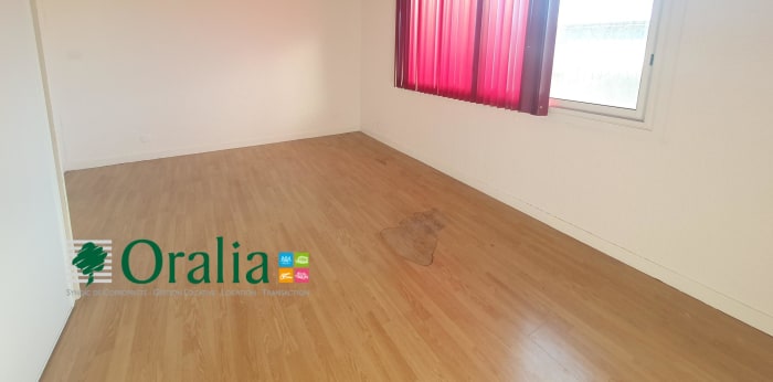 Image 5 sur 6 - Local commercial  ·  Location · St Martin D Heres (38400)