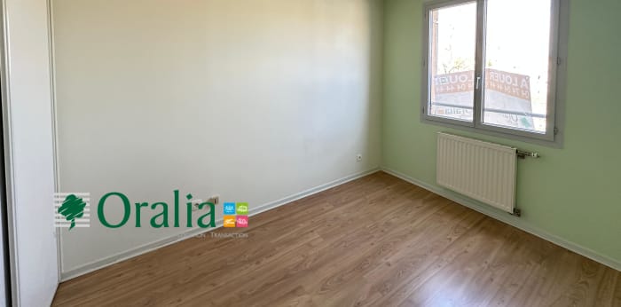 Image 9 sur 16 - Appartement  ·  Location · Villefranche (69400) · 4 pièces · 83m²