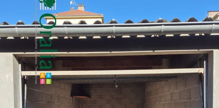 Image 3 sur 3 - Parking  ·  Location · Dijon (21000)