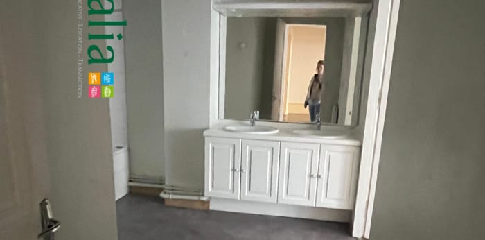 Image 9 sur 16 - Appartement  ·  Location · Lyon (69002) · 3 pièces · 122m²