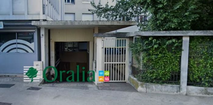 Image 1 sur 2 - Parking  ·  Location · Dijon (21000) · 16m²