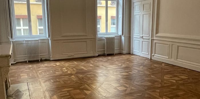 Image 4 sur 20 - Appartement  ·  Location · Lyon (69002) · 2 pièces · 105m²