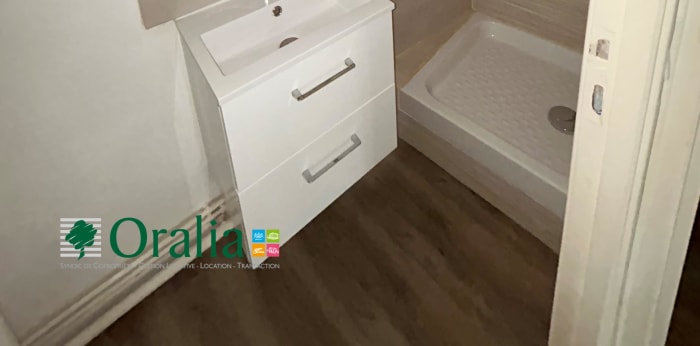 Image 3 sur 4 - Appartement  ·  Location · Rillieux La Pape (69140) · 1 pièce · 18m²