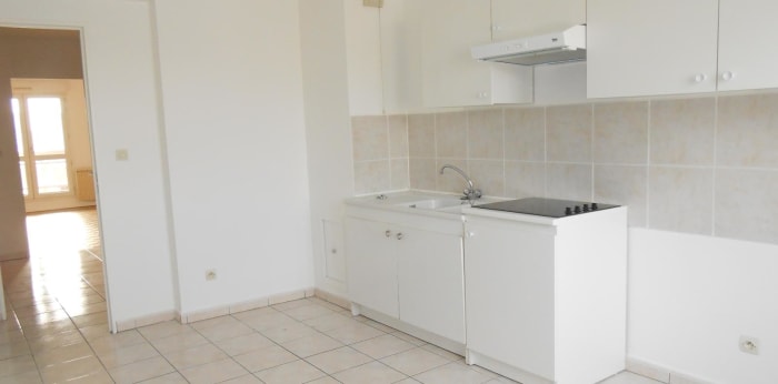 Image 5 sur 10 - Appartement  ·  Location · Lyon (69008) · 4 pièces · 122m²