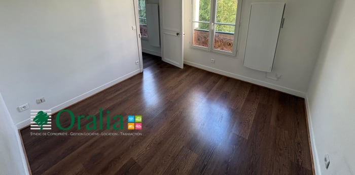 Image 5 sur 8 - Appartement  ·  Location · Paris (75014) · 2 pièces · 32m²