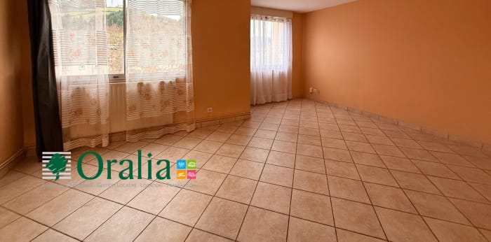 Image 2 sur 8 - Appartement  ·  Location · Tarare (69170) · 3 pièces · 71m²