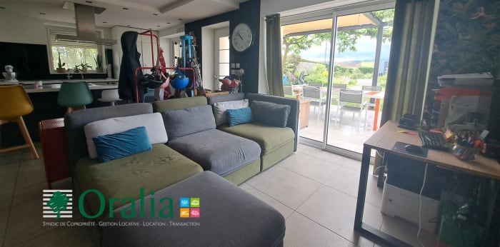 Image 5 sur 16 - Maison  ·  Location · Bully (69210) · 4 pièces · 103m²