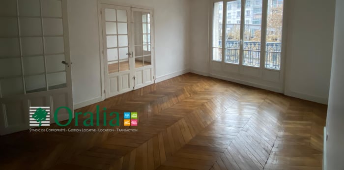 Image 3 sur 14 - Appartement  ·  Location · Paris (75015) · 3 pièces · 66m²